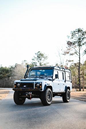 Land Rover Defender 110 by Osprey Custom Cars 1993 года 